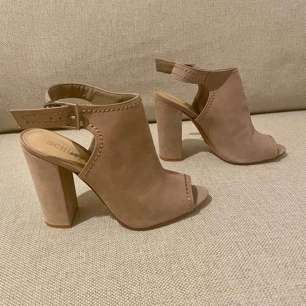 SCHUTZ Tan Heels